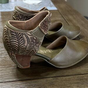 Olive Embossed Leather Block Heel Mary Jane